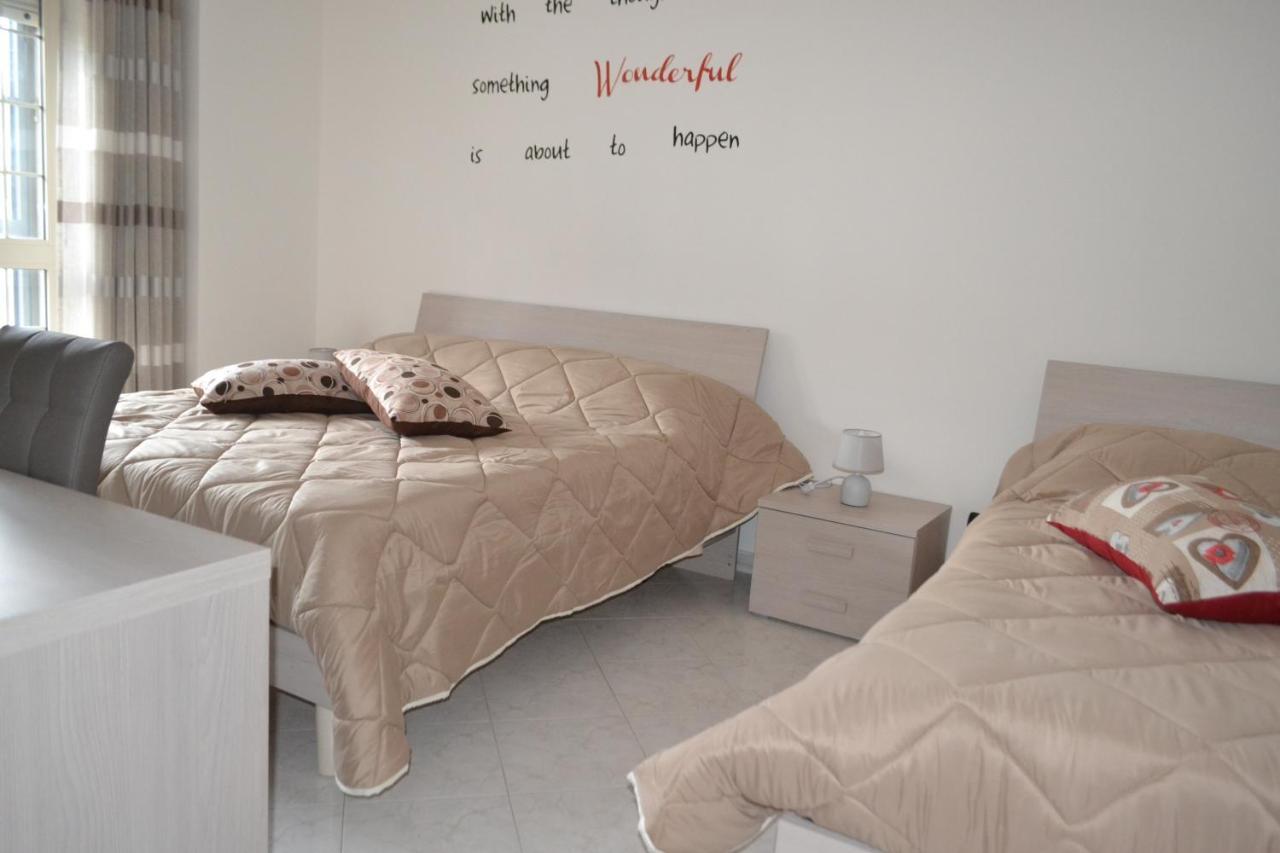 B&B Casa Di Lauro Trecase Bagian luar foto